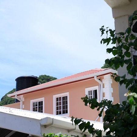 Maggie'S Inn Soufrière Eksteriør bilde