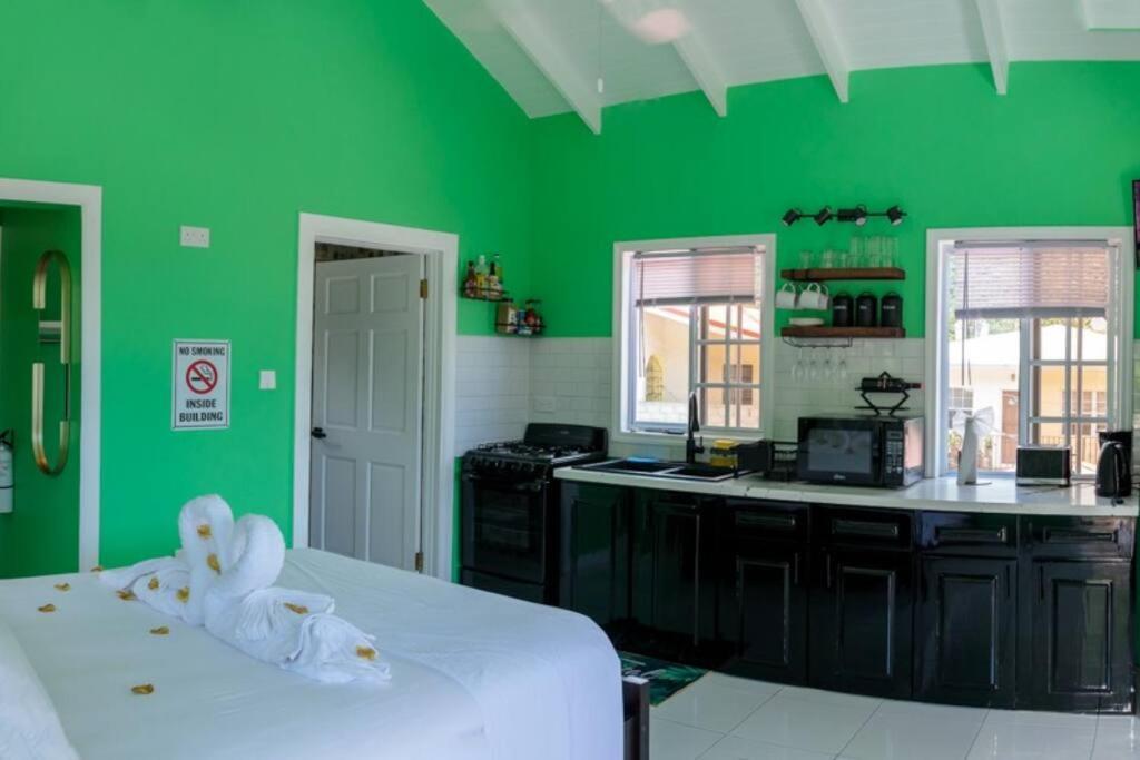 Maggie'S Inn Soufrière Eksteriør bilde